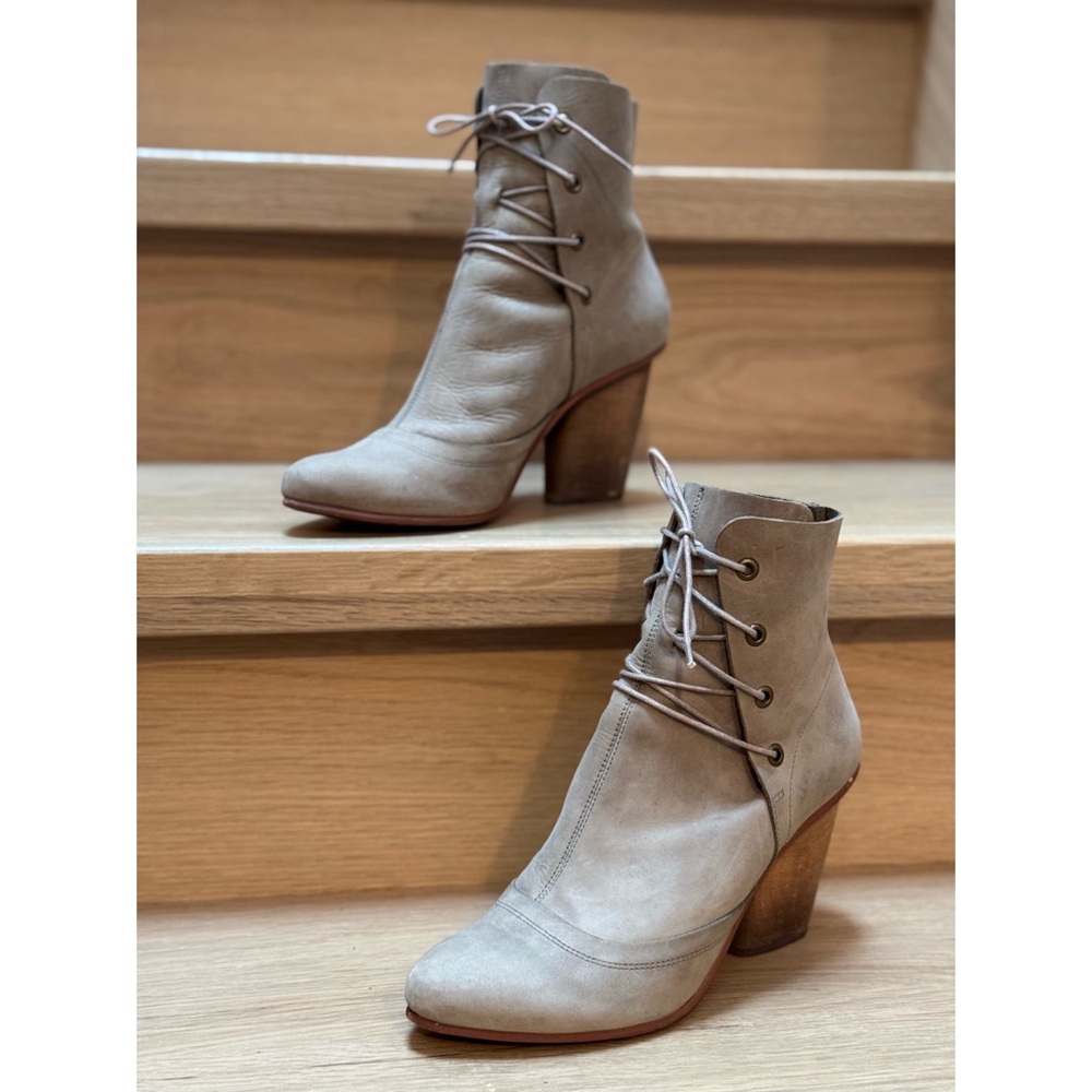 J Shoes Sadie leather Cream Lace Up Boots Size 9